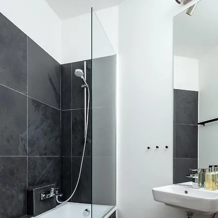 Kuenstlerzimmer Im Kulturhaus Haeselburg Gera