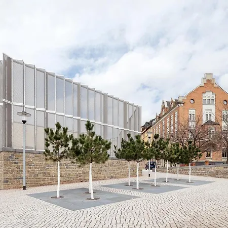 Kuenstlerzimmer Im Kulturhaus Haeselburg Vendégház