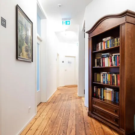 Kuenstlerzimmer Im Kulturhaus Haeselburg Guest house