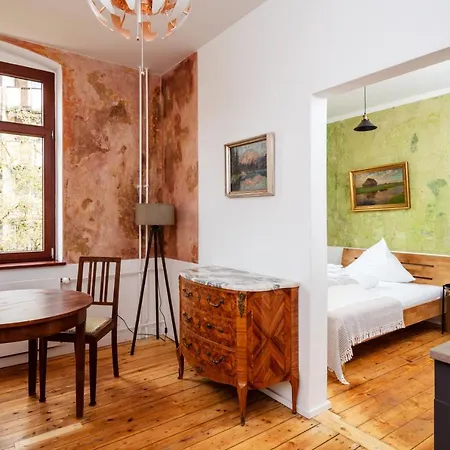 Maison d'hôtes Kuenstlerzimmer Im Kulturhaus Haeselburg