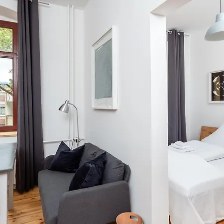 Kuenstlerzimmer Im Kulturhaus Haeselburg Guest house *