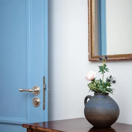 Kuenstlerzimmer Im Kulturhaus Haeselburg * Gera