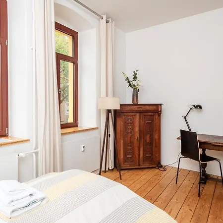 Kuenstlerzimmer Im Kulturhaus Haeselburg Guest house *