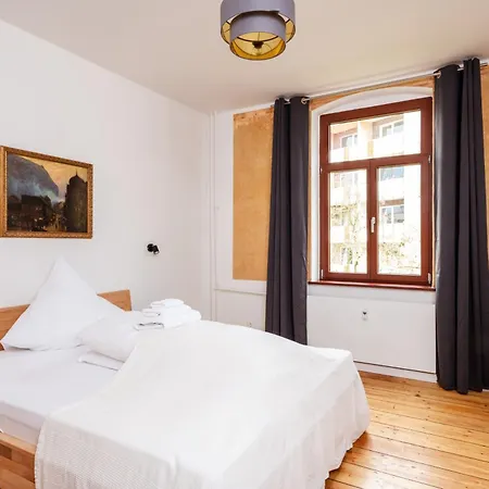 Kuenstlerzimmer Im Kulturhaus Haeselburg