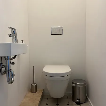 Guest house Kuenstlerzimmer Im Kulturhaus Haeselburg *
