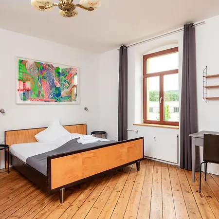 Guest house Kuenstlerzimmer Im Kulturhaus Haeselburg Gera