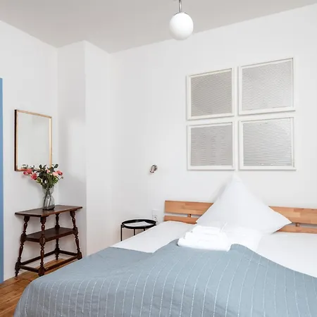 Guest house Kuenstlerzimmer Im Kulturhaus Haeselburg Gera