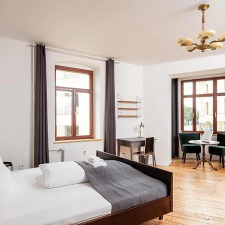 Guest house Kuenstlerzimmer Im Kulturhaus Haeselburg