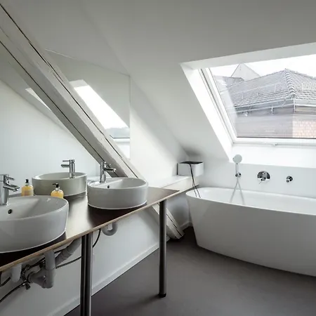 Kuenstlerzimmer Im Kulturhaus Haeselburg *