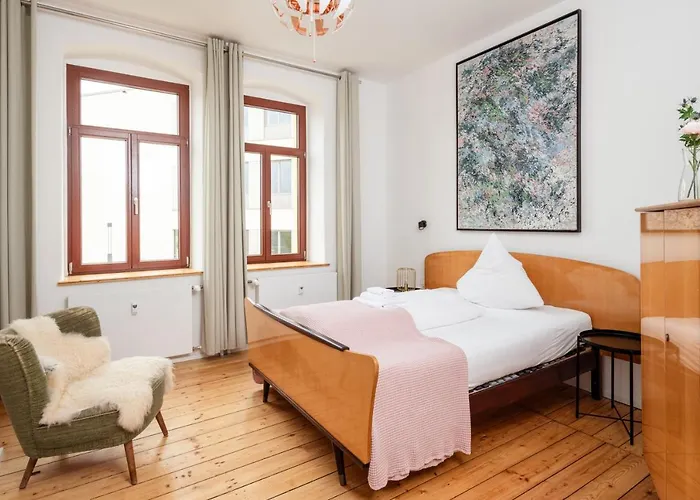 Kuenstlerzimmer Im Kulturhaus Haeselburg Vendégház