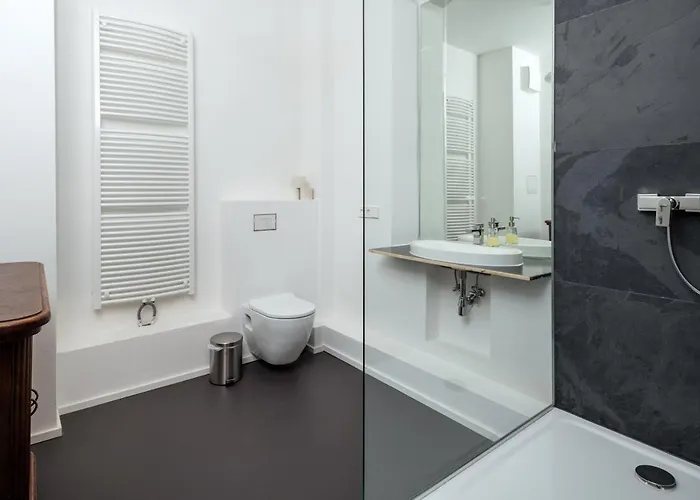 Künstlerzimmer Im Kulturhaus Häselburg * Gera