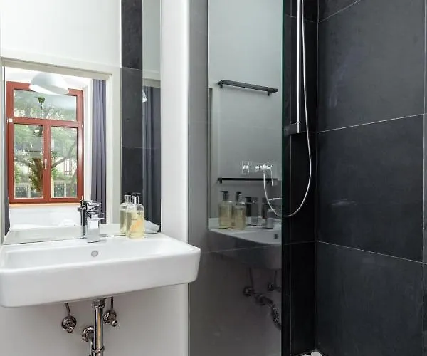 Künstlerzimmer Im Kulturhaus Häselburg Gasthof Gera