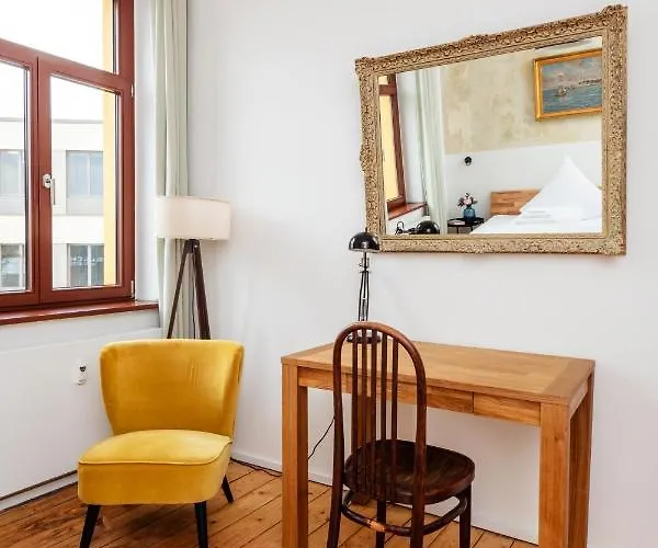 Künstlerzimmer Im Kulturhaus Häselburg Gasthof Gera