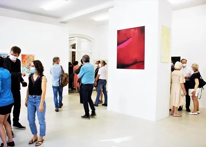 Künstlerzimmer Im Kulturhaus Häselburg