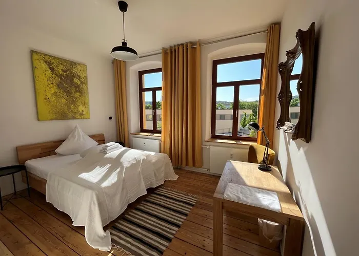 Gasthof Künstlerzimmer Im Kulturhaus Häselburg *