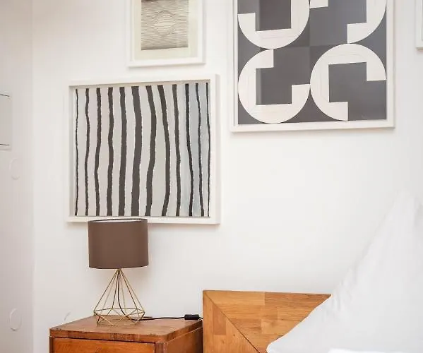 Kuenstlerzimmer Im Kulturhaus Haeselburg