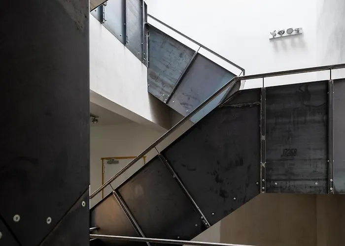 Künstlerzimmer Im Kulturhaus Häselburg