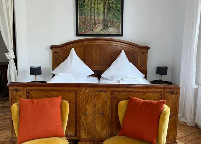 Vendégház Kuenstlerzimmer Im Kulturhaus Haeselburg